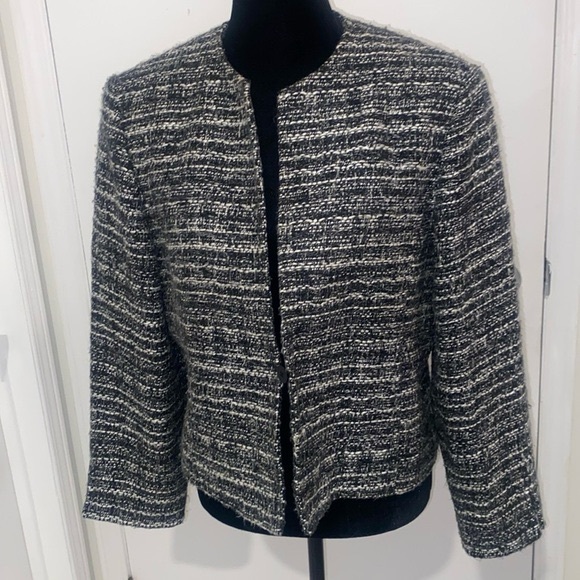 JONES NEW YORK Essentials Long sleeved Black  White Chanel Style - Picture 1 of 16
